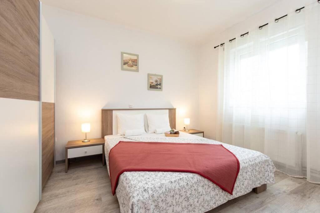 Apartments Doris, Krk Krk Town Esterno foto